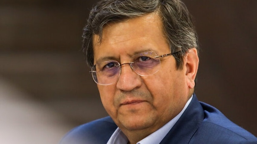 İranın iqtisadiyyat naziri vəzifəsindən uzaqlaşdırıb