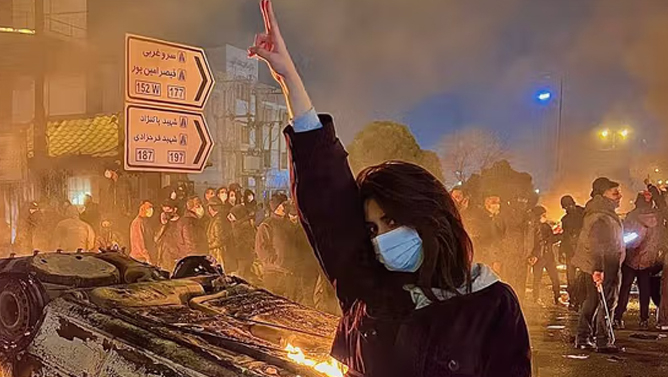 موج بازداشت پزشکان در قزوین؛ گزارش‌ها از فشار امنیتی بر کادر درمان