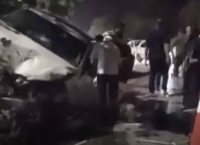 İranda hökumət mitinqinə hücum- Ölənlər var