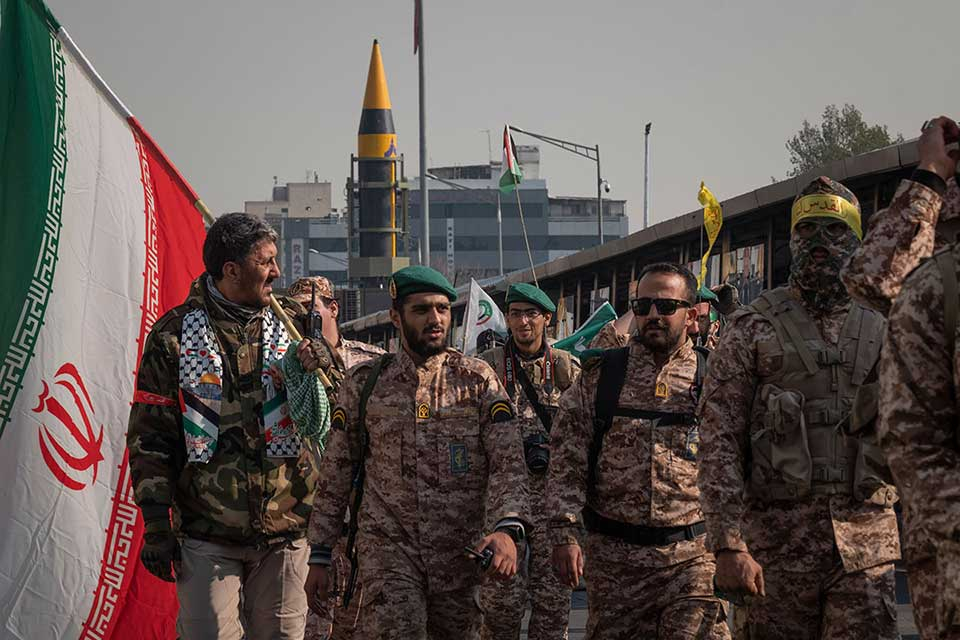 SEPAH hökumət daxilində güclənən mübarizə fonunda faktiki nəzarəti ələ alır