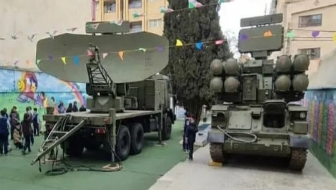 SEPAH məktəbləri və xəstəxanaları hərbi bazaya çevirir? Tehrandan və digər şəhərlərdən narahatedici görüntülər (Foto)
