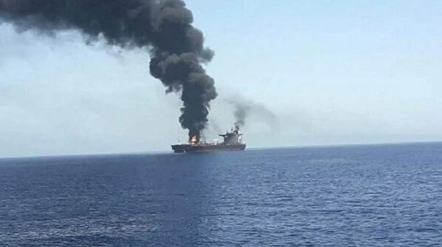 SEPAH: Super tanker Hörmüz boğazında iki dəniz minasına çırpılıb