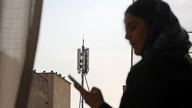 İnternet kəsintisi İran iqtisadiyyatına saatda 1,56 milyon dollar ziyan vurur