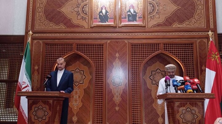 Iran's Foreign Minister visits Oman and Syria 