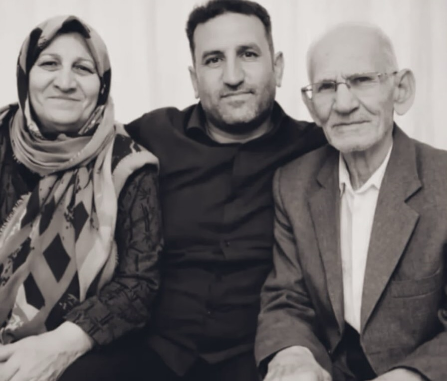 پدر و مادرِ جوان تورک آذربایجانی اهل طارم که به دست مأموران رژیم کشته شد، از شدت اندوه جان باختند
