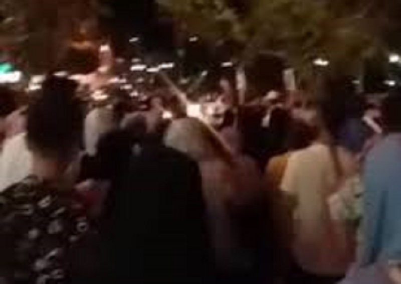 İranda etiraz aksiyaları genişlənir - Həmədanda da aksiya keçirildi