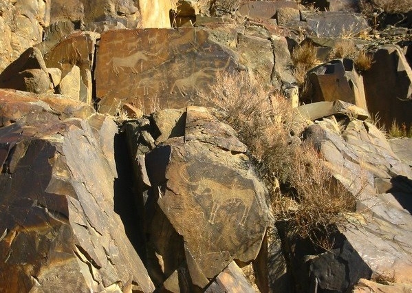 سنگ‌نگاره‌های تامغالی متعلق به گؤک‌تُرک‌ها در قزاقستان
