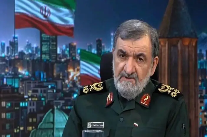 محسن رضایی: شروط توقف جنگ به واشنگتن منتقل شده؛ منتظر پاسخ ترامپ هستیم