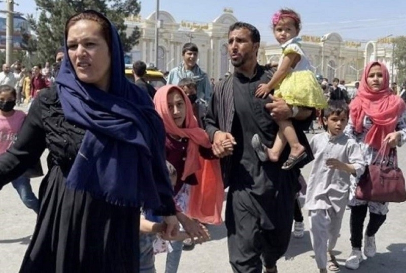Taliban qaçqınlara görə İrana etiraz etdi