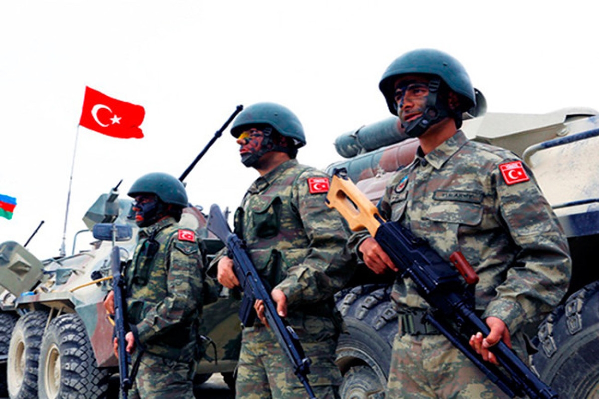 Türkiyə Kosovaya hərbi kontingent göndərir
