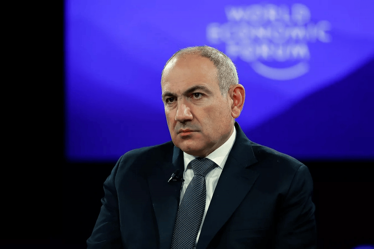 Paşinyan viza möhürlərindən Ağrı dağının təsvirinin silinməsinə münasibət bildirib