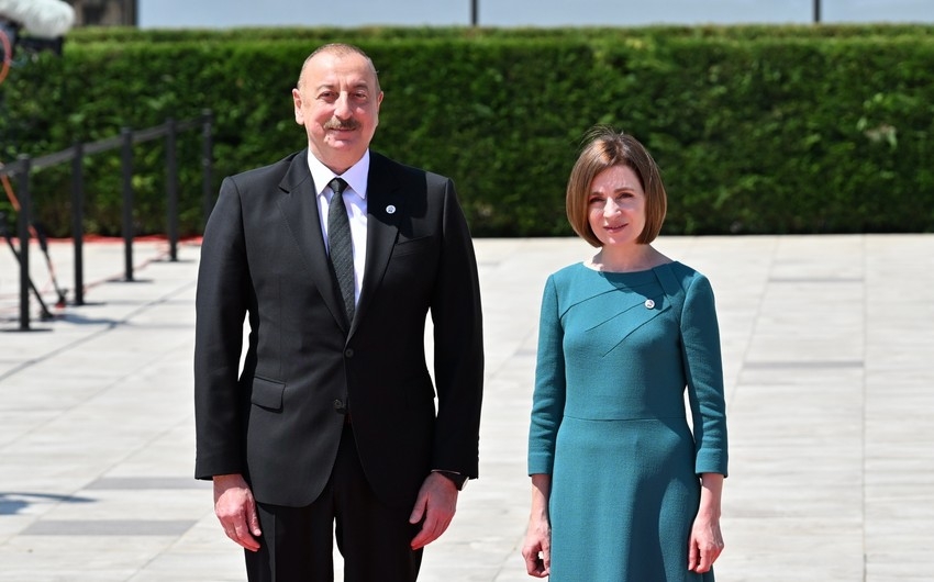 İlham Əliyev “Avropa siyasi birliyi” 2-ci Zirvə toplantısında iştirak edib