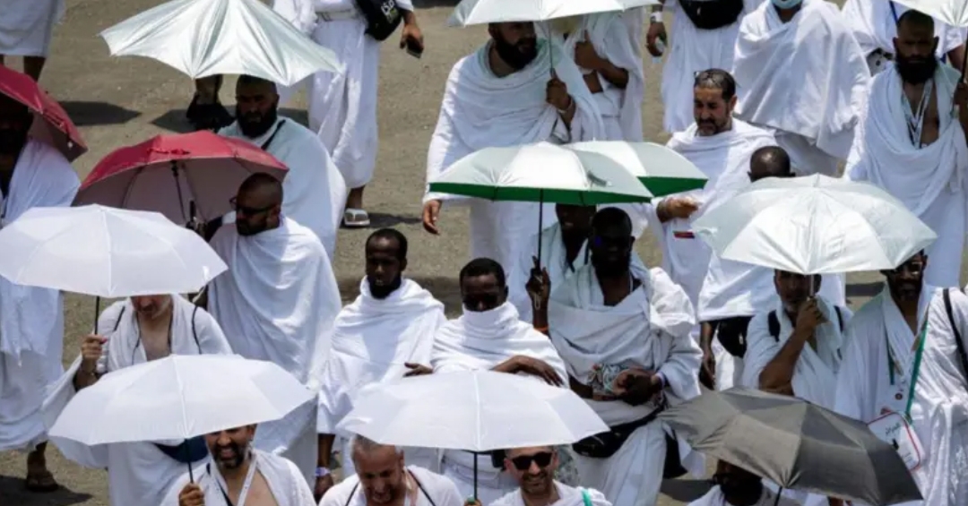 گرمای شدید در مکه: بیش از ۵۵۰ زائر در مراسم حج امسال جان باخته‌اند