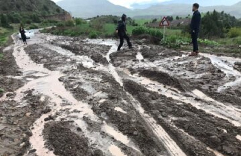Xoy rayonunda kəndlər sel altında qaldı