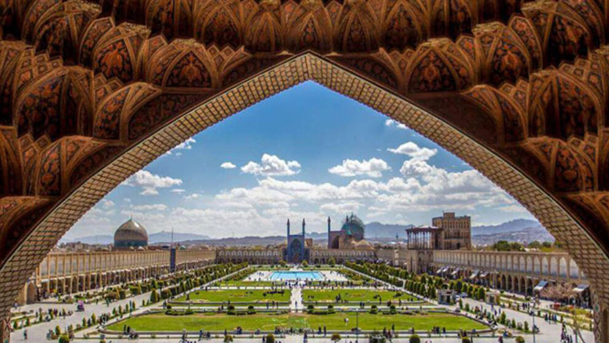 جمع‌آوری کمک در تبریز برای مرمت آثار تاریخی اصفهان