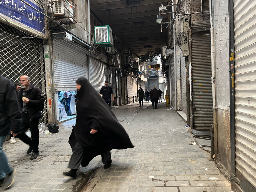 Müharibə ehtimalı İranda biznes fəaliyyətini iflic edir — deputat