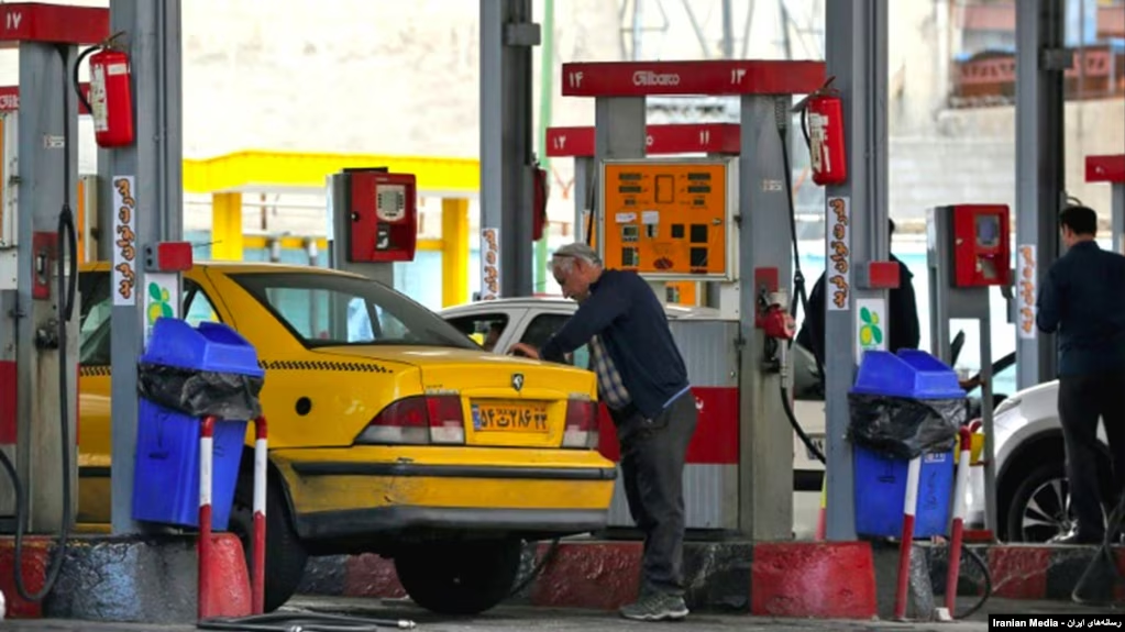 İranda benzin sərfiyyatı istehsal müvzinətini aşıb
