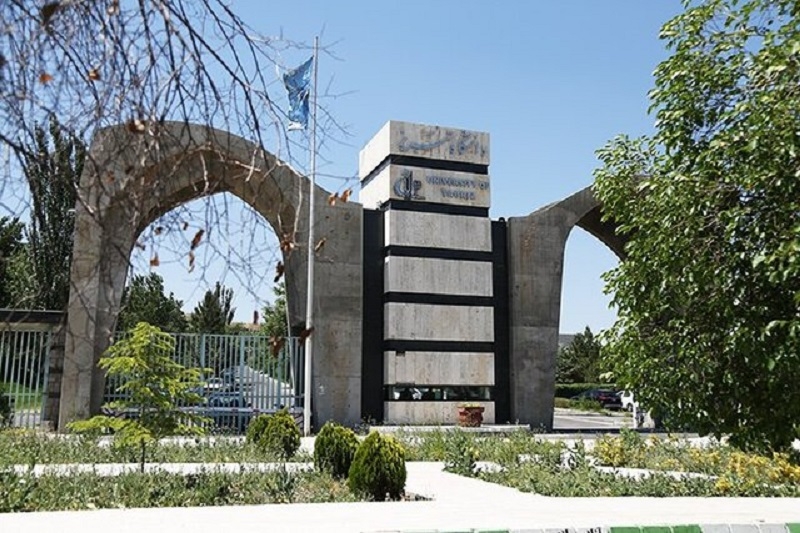 Son 10 ildə minlərlə universitet müəllimi İranı tərk edib
