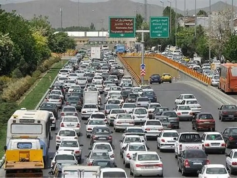Əhali Tehranı tərk edir