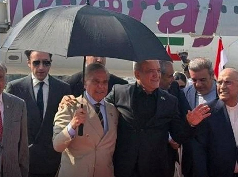 İran Prezidenti Pakistana getdi