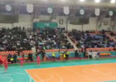 Zəncan stadionunda milli şüarlar səsləndirilib