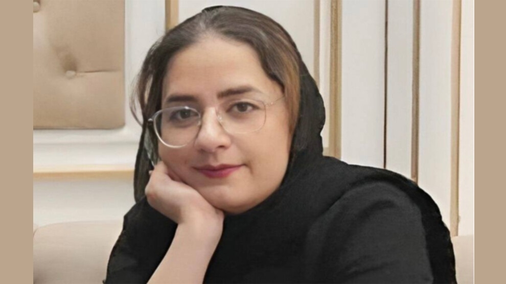 محکومیت آزیتا اسکندریون فعال حقوق زنان، توسط دادگاه انقلاب زنجان