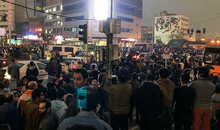 تلگراف: در ایران رودی از خون به راه افتاده