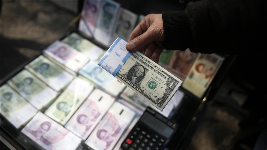 با ادامه محاصره دریایی ایران قیمت هر دلار آمریکا به بیش از ۱۷۱هزار تومان رسید