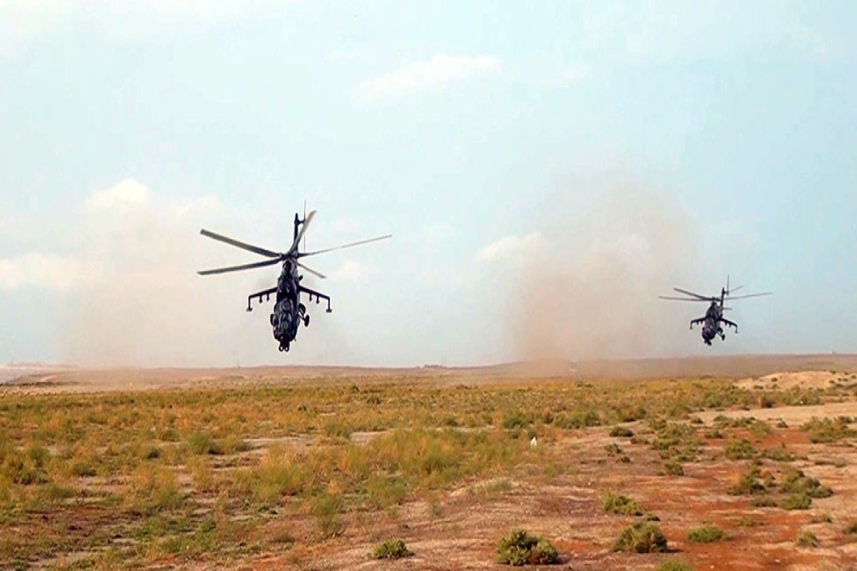 Hərbi Hava Qüvvələrinin helikopter bölmələri ilə təlim keçirilib