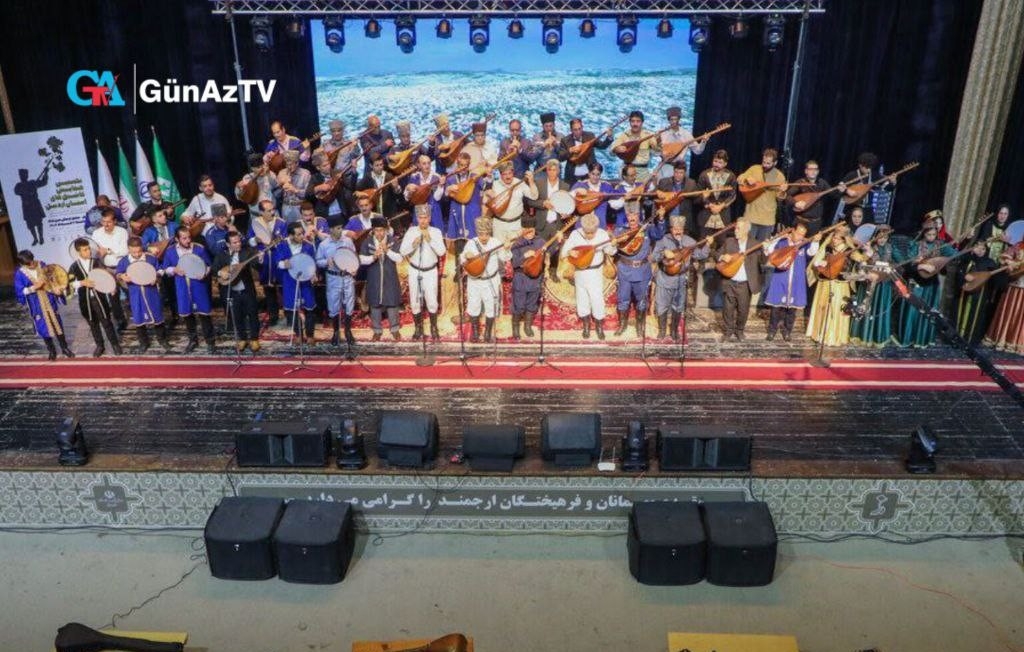 نخستین همایش عاشیق های اردبیل برگزار شد