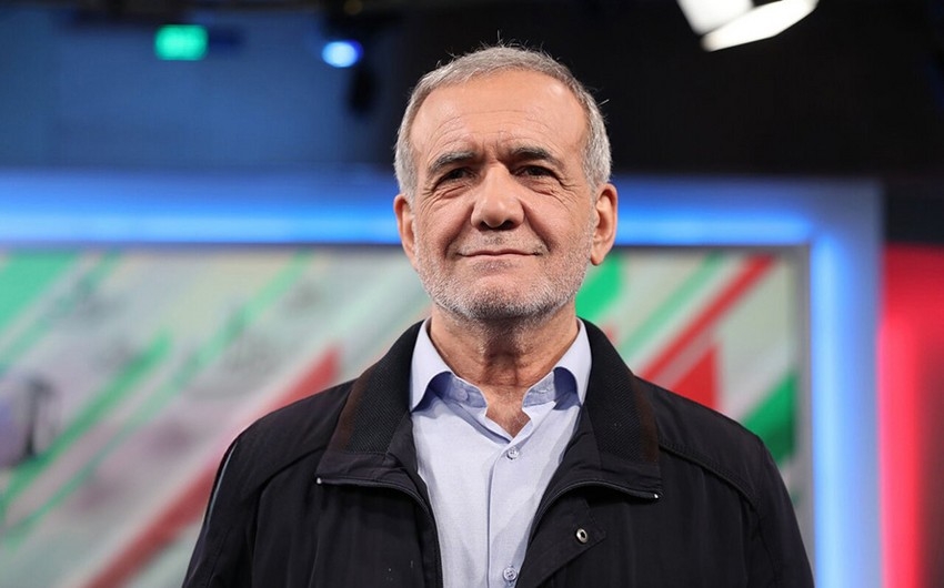Pezeşkian İranın nüvə razılaşmasına hazır olması barədə Trampın açıqlamalarını sadəlövhlük adlandırıb