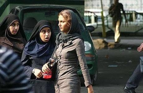 حجاب اجباری تنها «مقابل مأموران» اجرا می‌شود