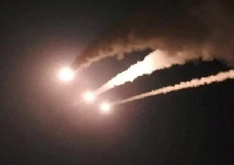 İranın ABŞ bazalarına raket hücumları dəf edilib - CENTCOM