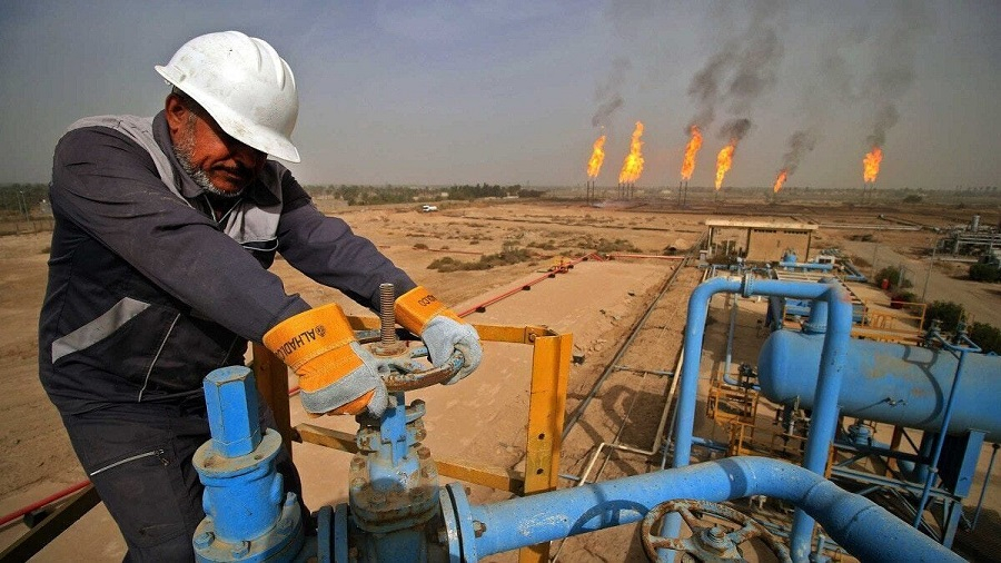 OPEC: İranın neft hasilatında kəskin azalma var
