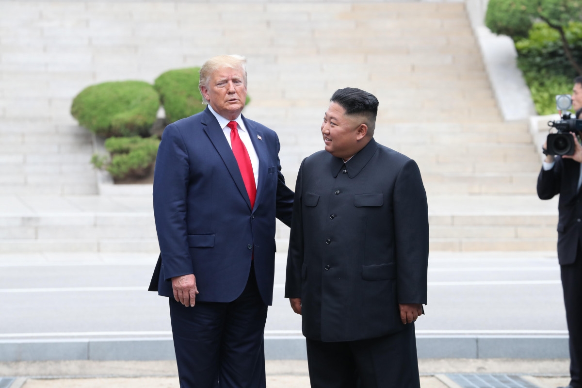 Tramp Asiya turu çərçivəsində Kim Çen Inlə görüşə hazır olduğunu açıqlayıb