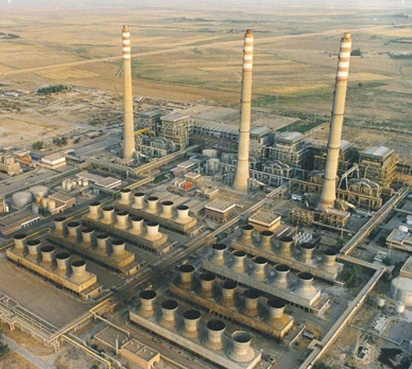 İranda daha bir böyük dövlət oğurluğu: İranın elektrik stansiyalarından hər il bir milyard litr yanacaq daşınmalar zamanı yoxa çıxır
