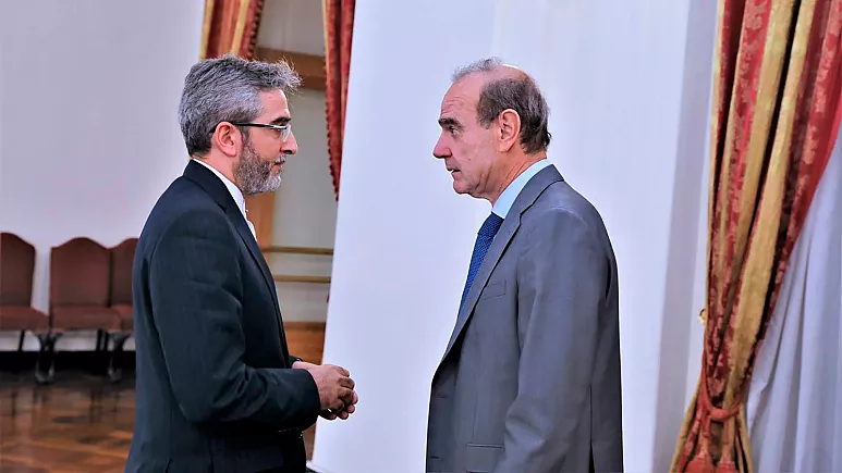 İran təcriddən çıxmağa çalışır: Dohada mühüm görüş