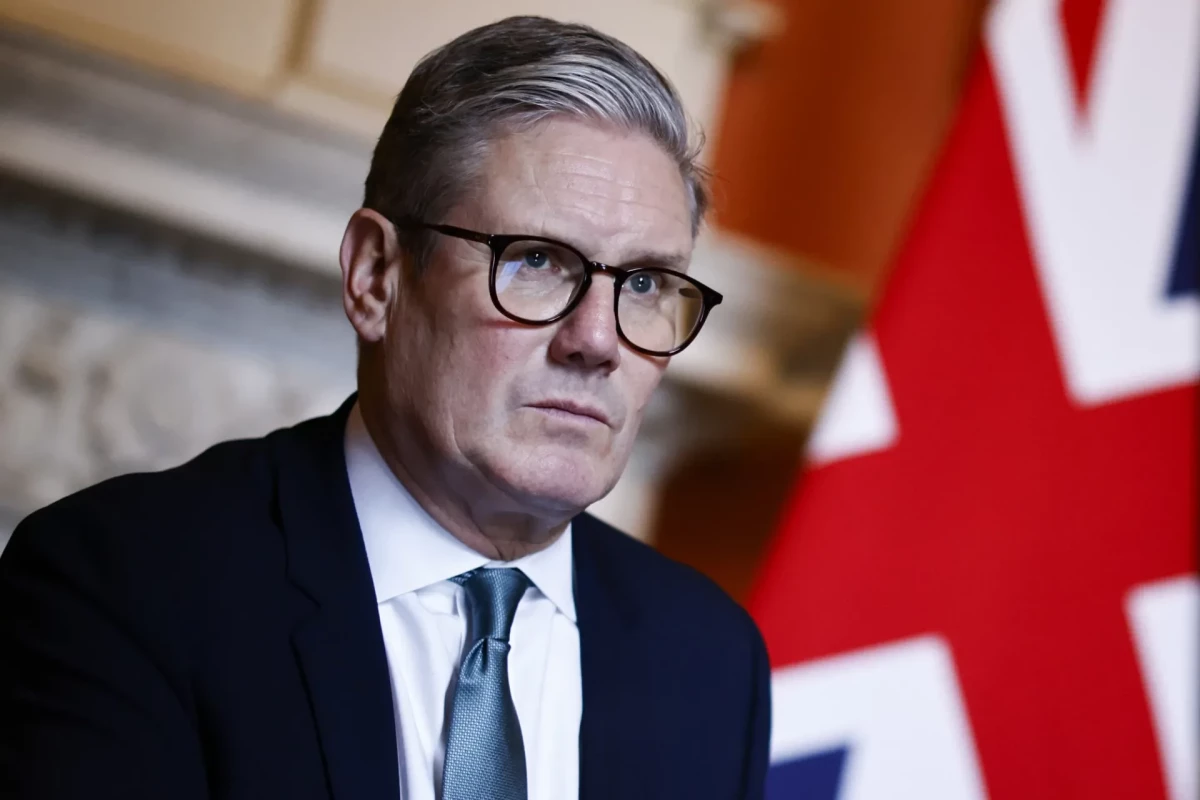 Starmer: Britaniya Hörmüz boğazının şərtsiz açılmasını dəstəkləyir