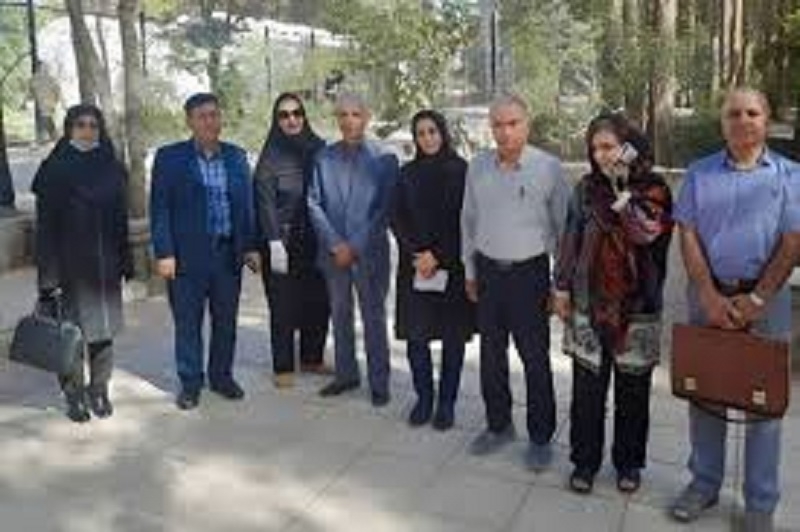 İranda 8 müəllim cəzalandırıldı