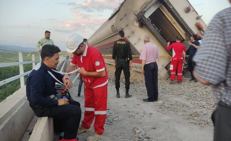 Təbriz–Məşhəd sərnişin qatarı yoldan çıxıb, 14 nəfər yaralanıb
