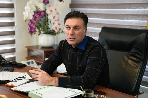 انتقاد مدیرعامل تراکتور آذربایجان از داوری و احضار زنوزی به کمیته اخلاق