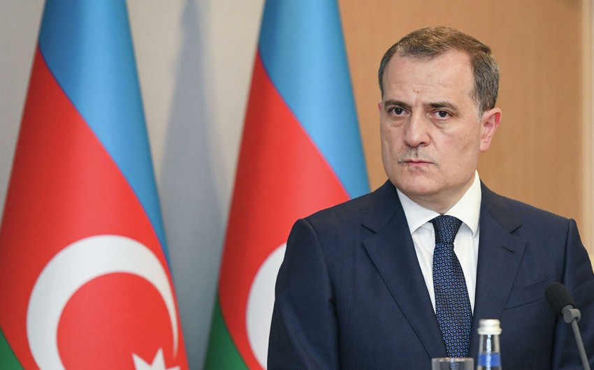 Ceyhun Bayramov Əlcəzairə rəsmi səfərə yola düşüb