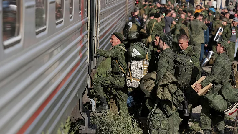 روسیه گذرنامه سربازان ممنوع‌الخروج را ضبط می‌کند
