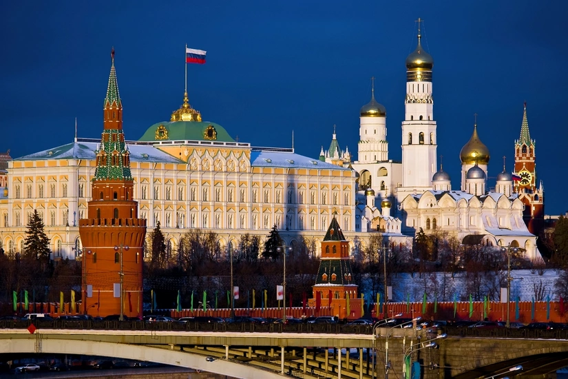 "Bloomberg": Moskva NATO ölkələrinin sərhədlərinin pozulmasını Kiyevin Krıma hücumlarına cavab adlandırıb