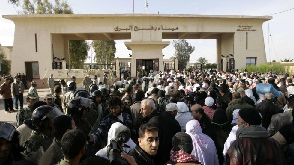 خروج صدها تبعه خارجی از غزه به مقصد مصر