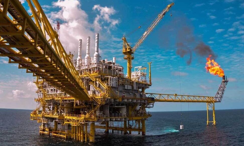 قیمت جهانی نفت به بالاترین میزان در پنج ماه اخیر رسید