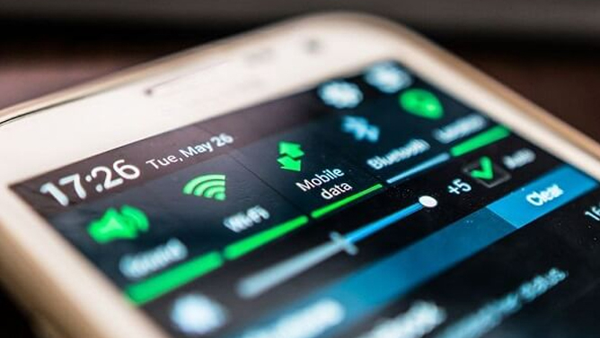 İnternet istifadəçiləri: beynəlxalq internet kəsildiyi halda paketlər daha tez bitir
