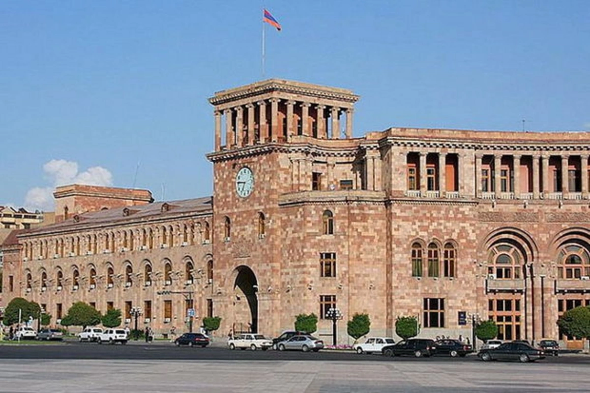 Ermənistan hökuməti müdafiə ehtiyacları üçün əlavə 11 milyon dollar ayıracaq
