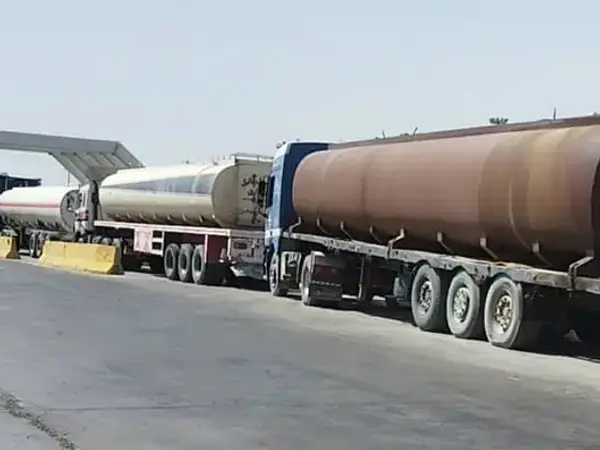افغانستان ده‌ها تانکر حامل «بنزین بی‌کیفیت» ایران را پس فرستاد