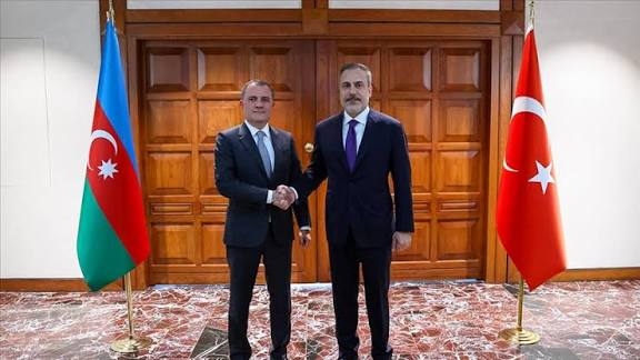 دیدار جیهون بایرام‌اف و هاکان فیدان در قبله